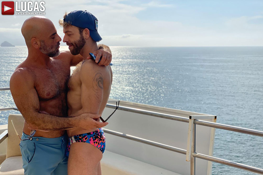 Daddy Adam Russo Embraces Young Gabriel Phoenix | Gay Porn Model | Lucas Entertainment | HD Gay Bareback Free Porn 